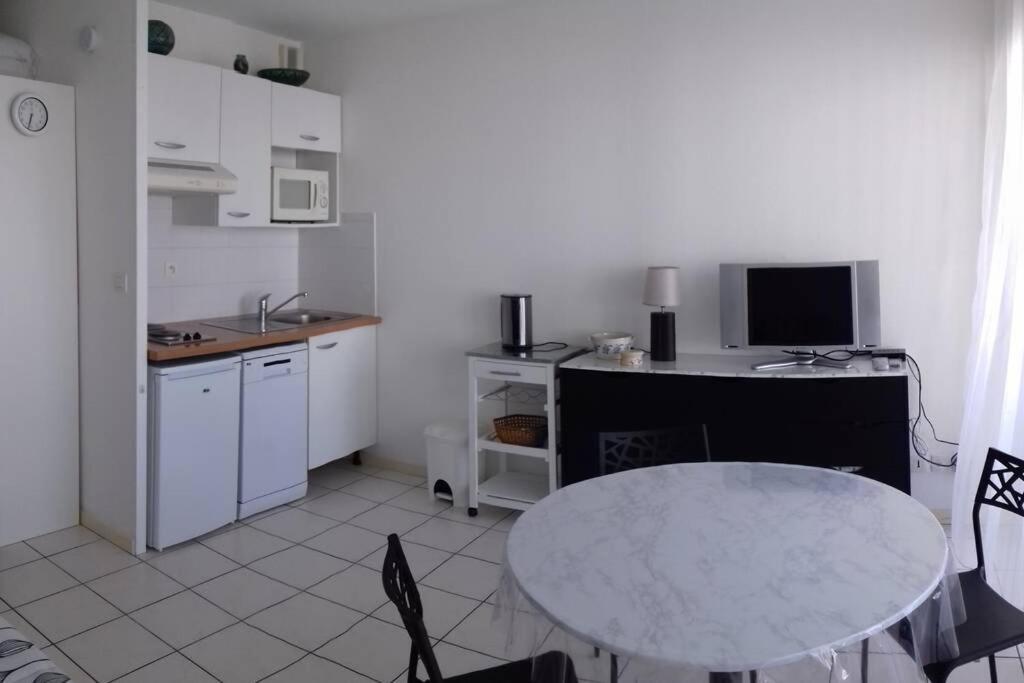 studio idéal couple 2 enfants, bien situé, calme Ciboure Extérieur photo